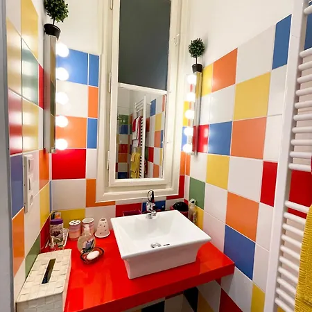 Rainbow Pearl At St Stephen' S Basilica בודפשט