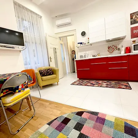 Rainbow Pearl At St Stephen' S Basilica Budapest